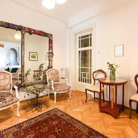 Apartment The Little Paris In Bucharest