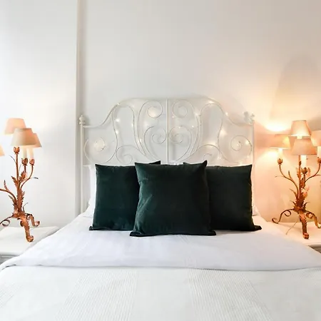 The Little Paris In Apartment Bucharest